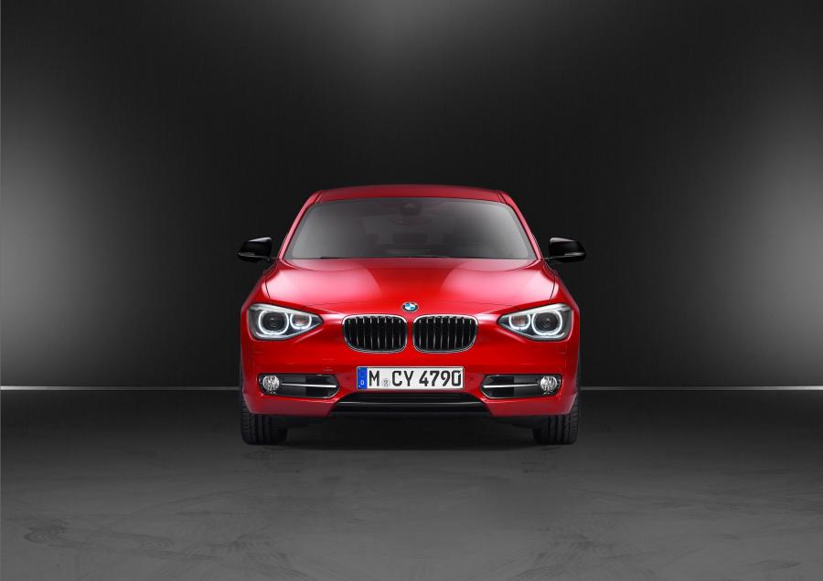 BMW 1-Series 2012 года  (фото 100 из 161)